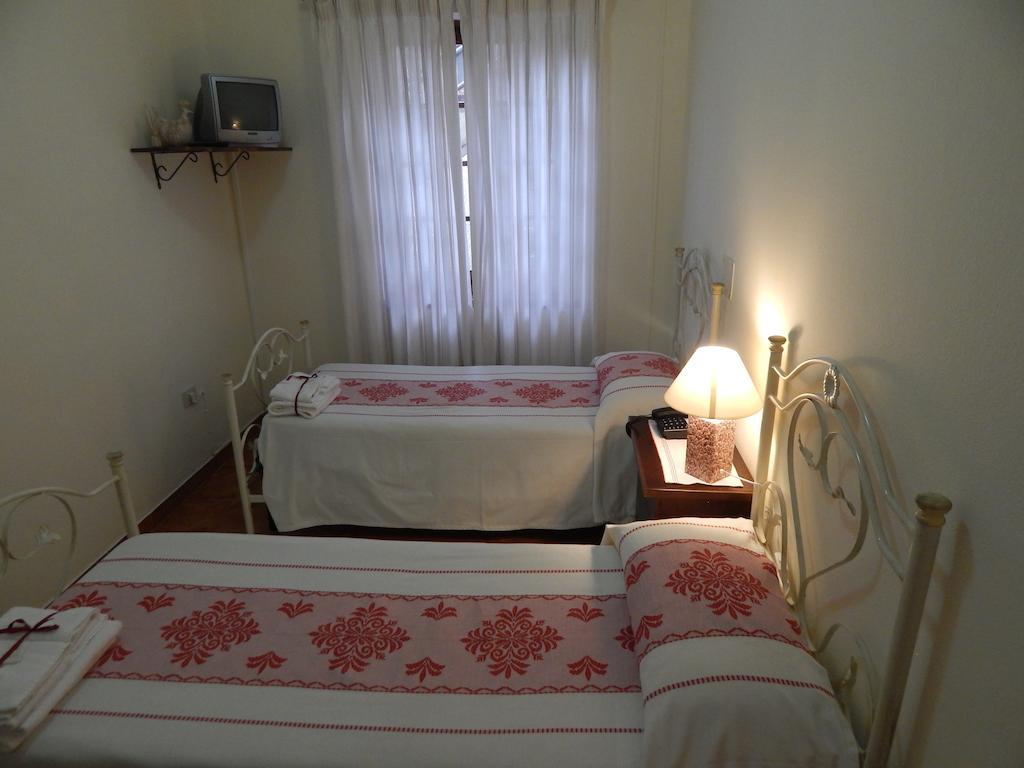 Ottana Hotel Il Platano חדר תמונה