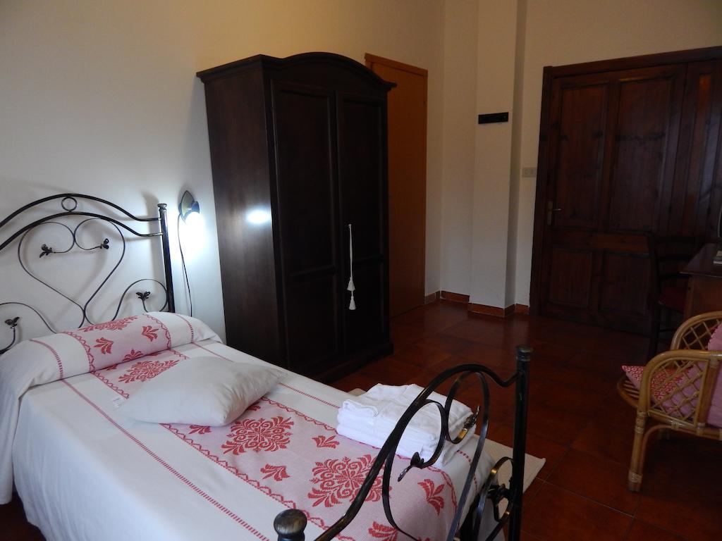 Ottana Hotel Il Platano חדר תמונה