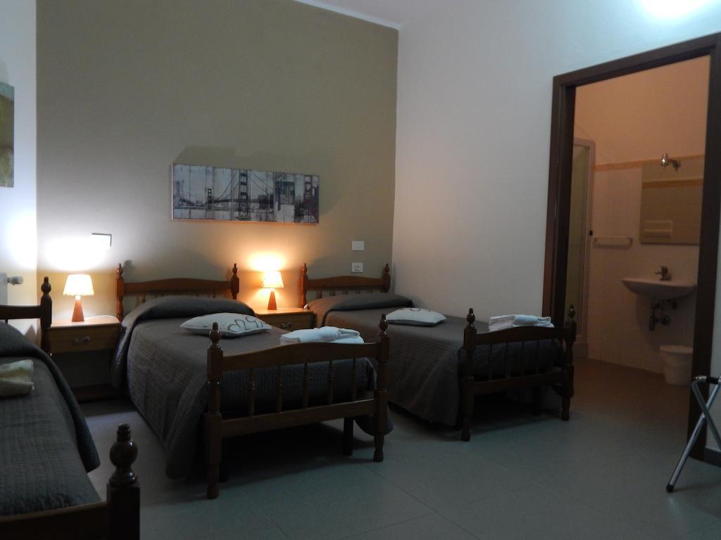 Ottana Hotel Il Platano חדר תמונה