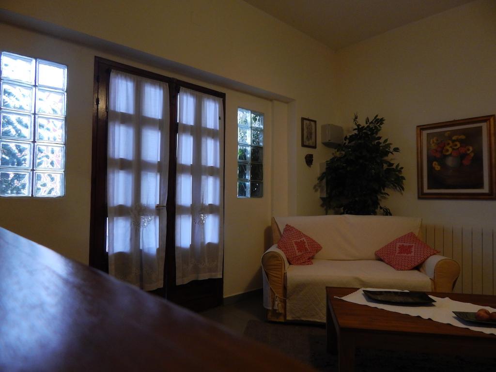 Ottana Hotel Il Platano מראה חיצוני תמונה